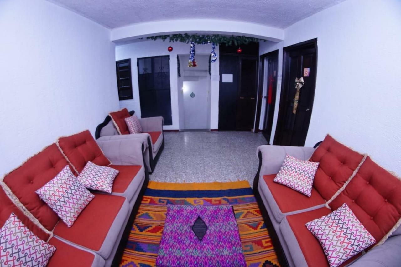 Отель Casa Familiar Антигуа-Гватемала Экстерьер фото