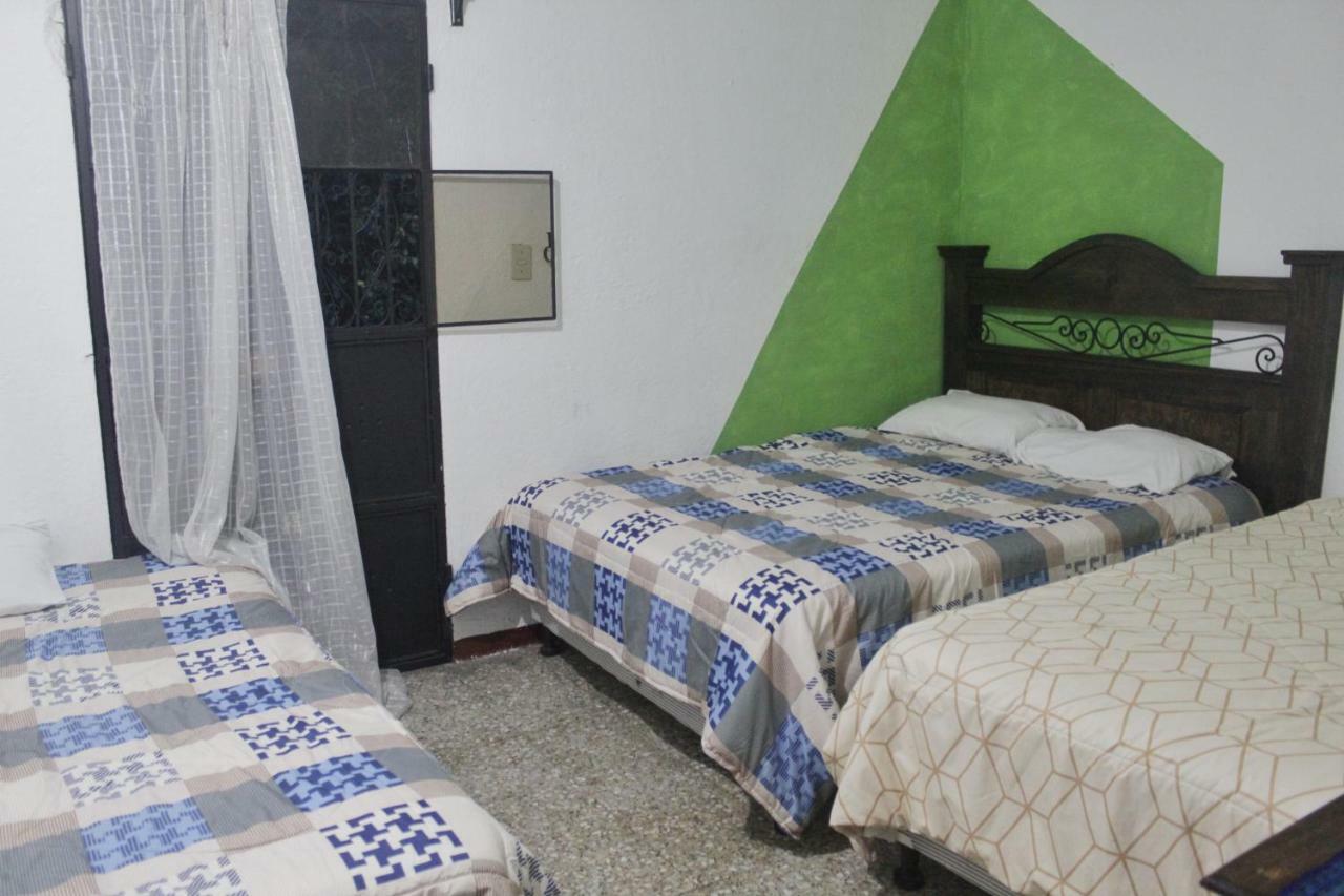 Отель Casa Familiar Антигуа-Гватемала Экстерьер фото