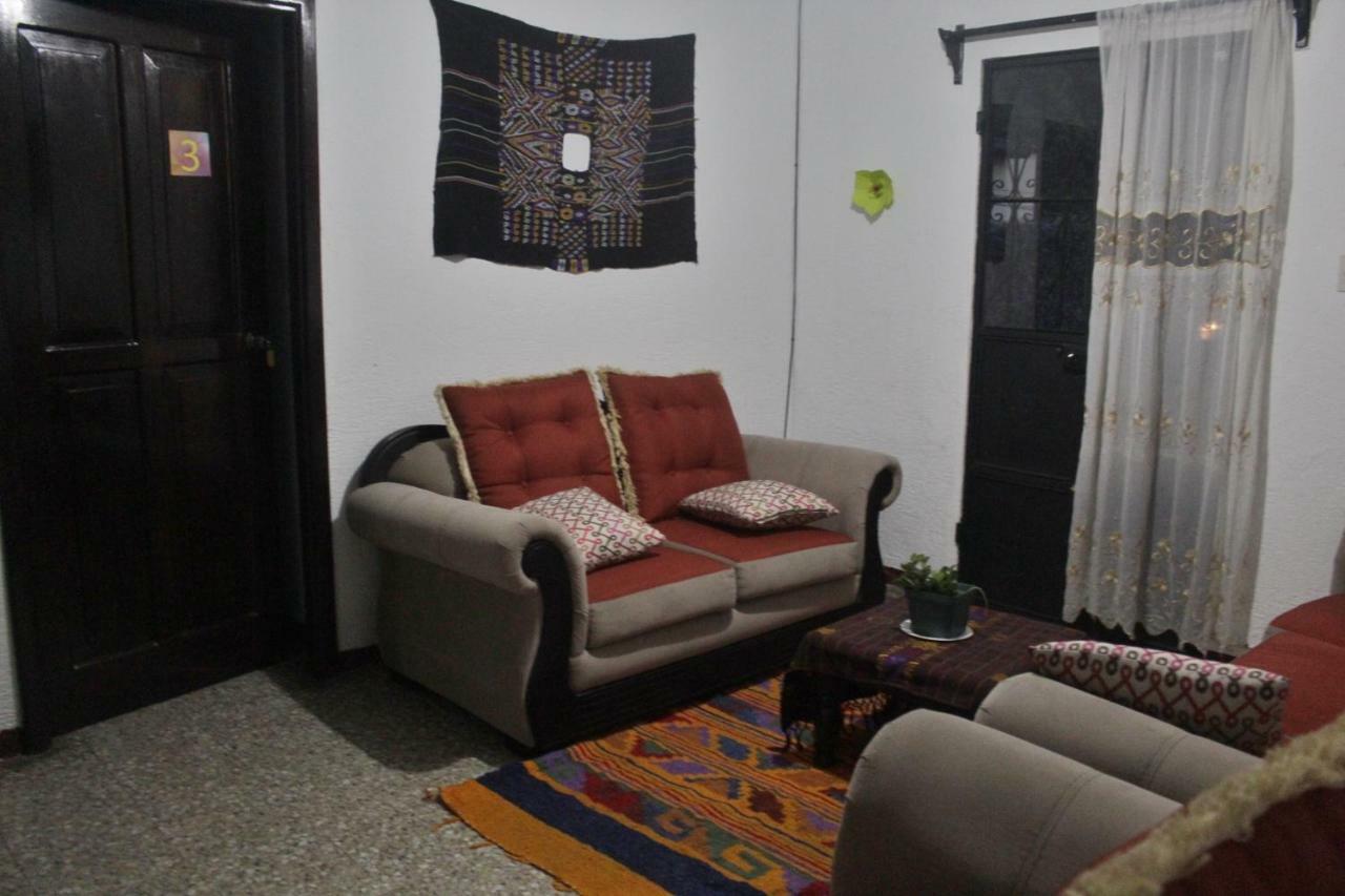 Отель Casa Familiar Антигуа-Гватемала Экстерьер фото